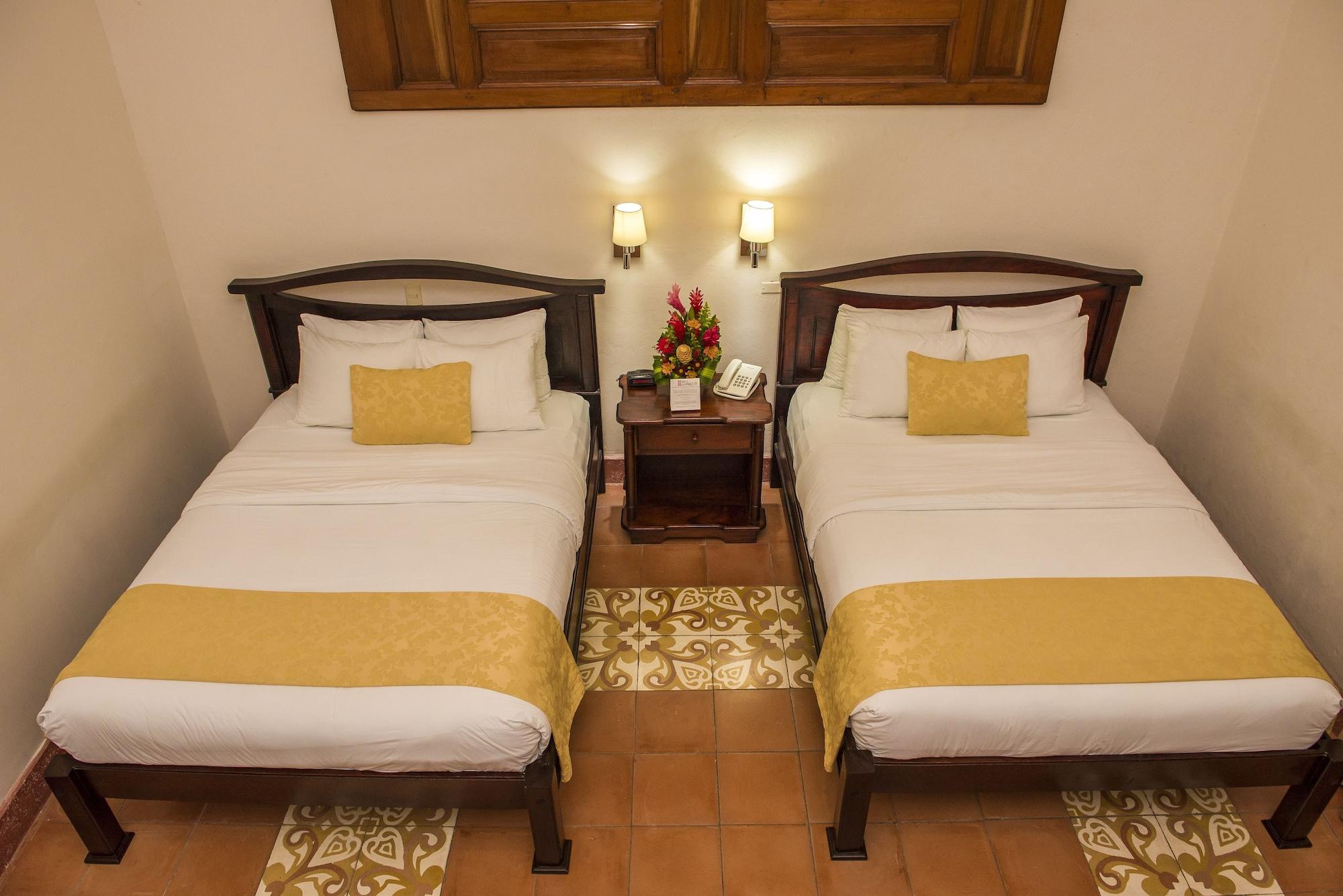 Hotel Real La Merced Гранада Экстерьер фото