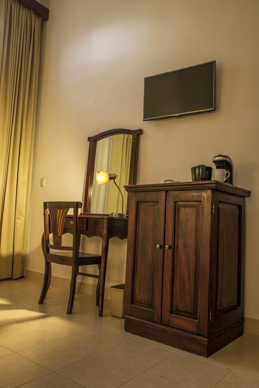 Hotel Real La Merced Гранада Экстерьер фото